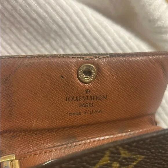 Louis Vuitton Brown and Gold Monogram Key Pouch - Picture 7 of 9